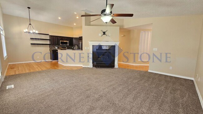 Building Photo - Beautifully Update Home in Boise! MOVE IN ...