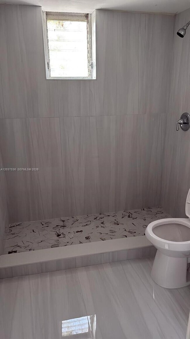Foto del edificio - 6151 SW 35th St