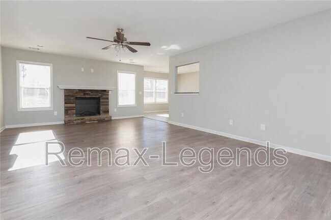 Building Photo - 82 Gray Field Ct