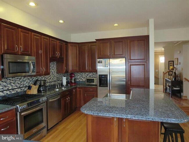 Building Photo - 6240 Levi Ct