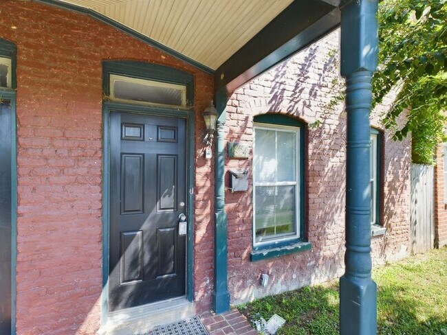 Foto del edificio - 1824 Parkwood Ave