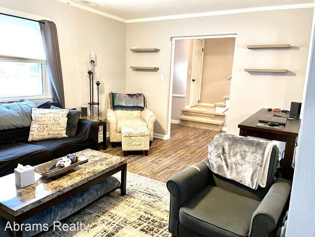 Building Photo - 4 br, 2.5 bath House - 812 Duke of Suffolk...