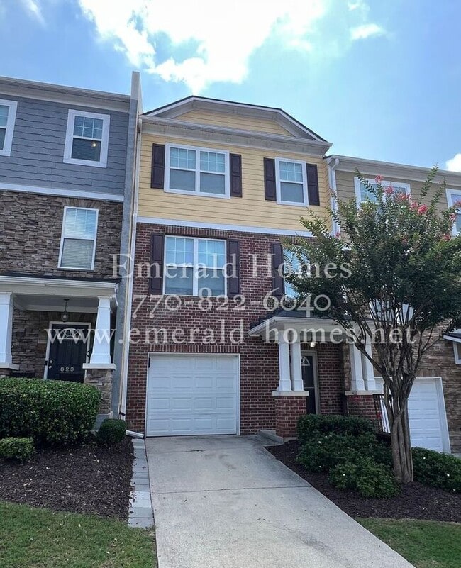 Building Photo - 821 Tulip Poplar Way