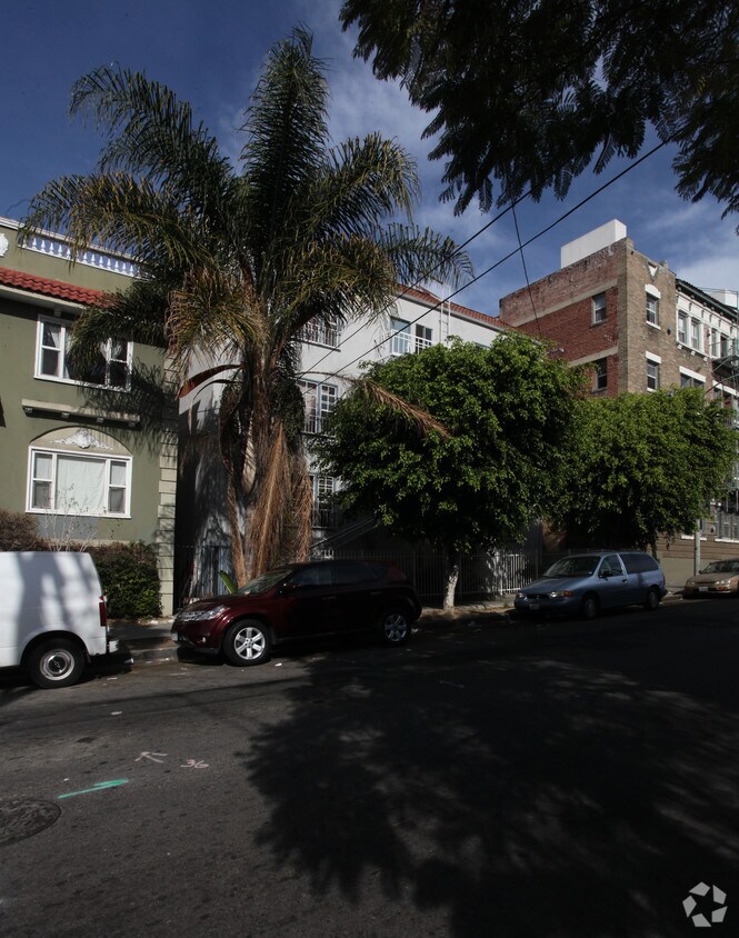 Building Photo - 307 Witmer St