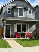 Building Photo - 626 N Willitts St