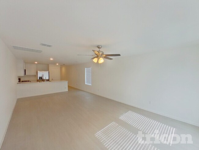 Foto del edificio - 811 Ponderosa Ln