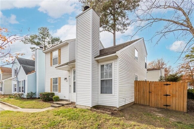 Foto del edificio - 197 Gate House Rd