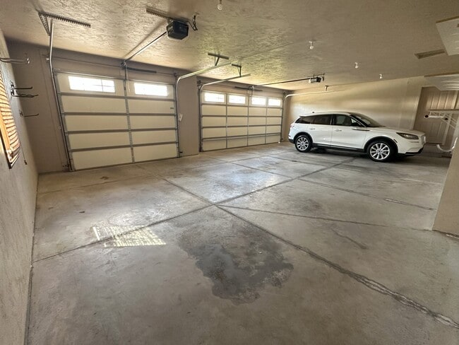 Three-Car Garage - W6936 Maple Terrace Rd