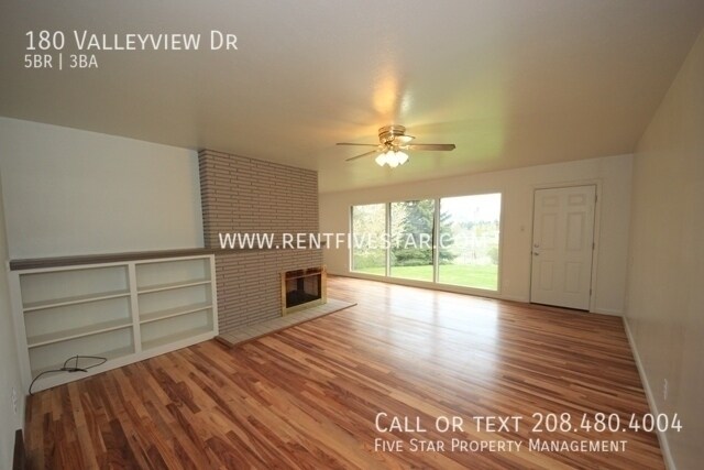 Building Photo - 180 Valleyview Dr
