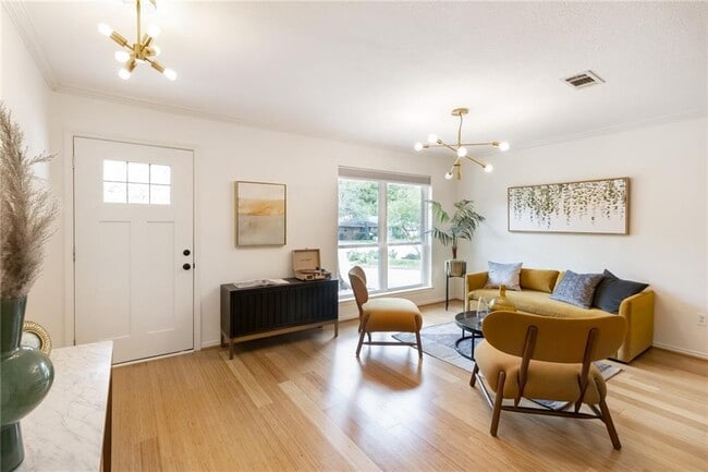 Building Photo - 2621 Barton Hills Dr