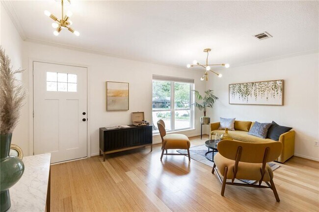 Foto del edificio - 2621 Barton Hills Dr