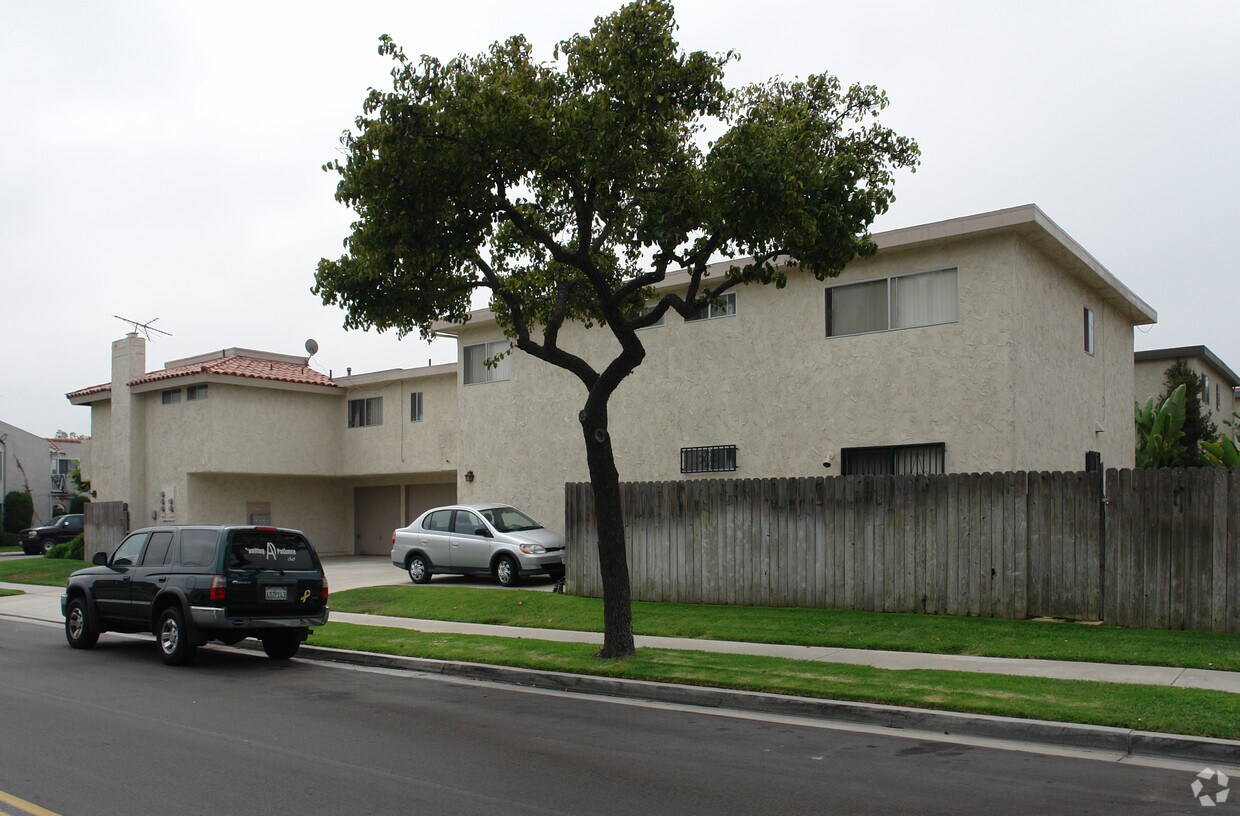 Foto del edificio - 16741 Blanton St