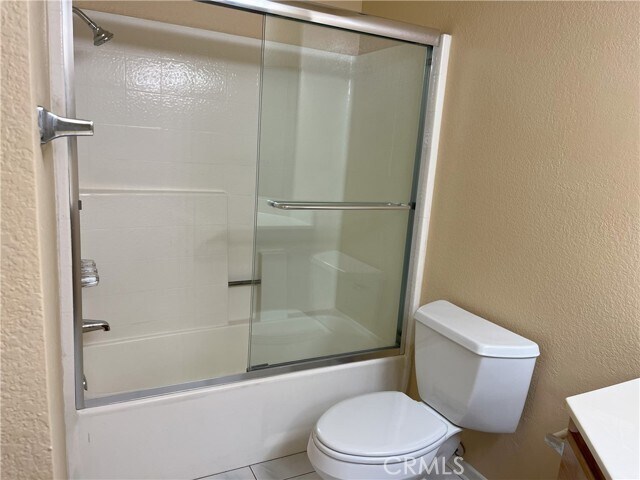 Foto del edificio - 928 Sunnyhill Pl