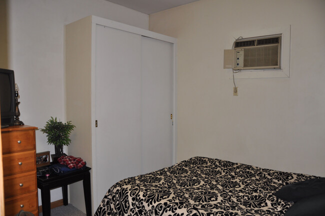 Bedroom closet - 20 Ventura Ave