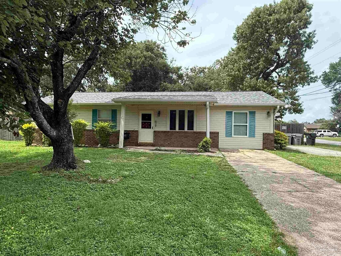 Primary Photo - 790 Deedra Ave
