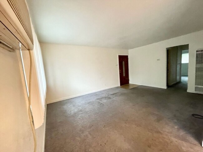 Foto del edificio - 1825 Stokes St