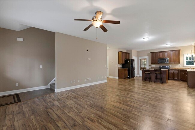 Foto del edificio - Beautiful 3-bedroom, 2.5-bathroom home available for lease in Hampstead