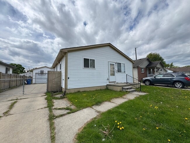 Building Photo - 8716 Timken Ave