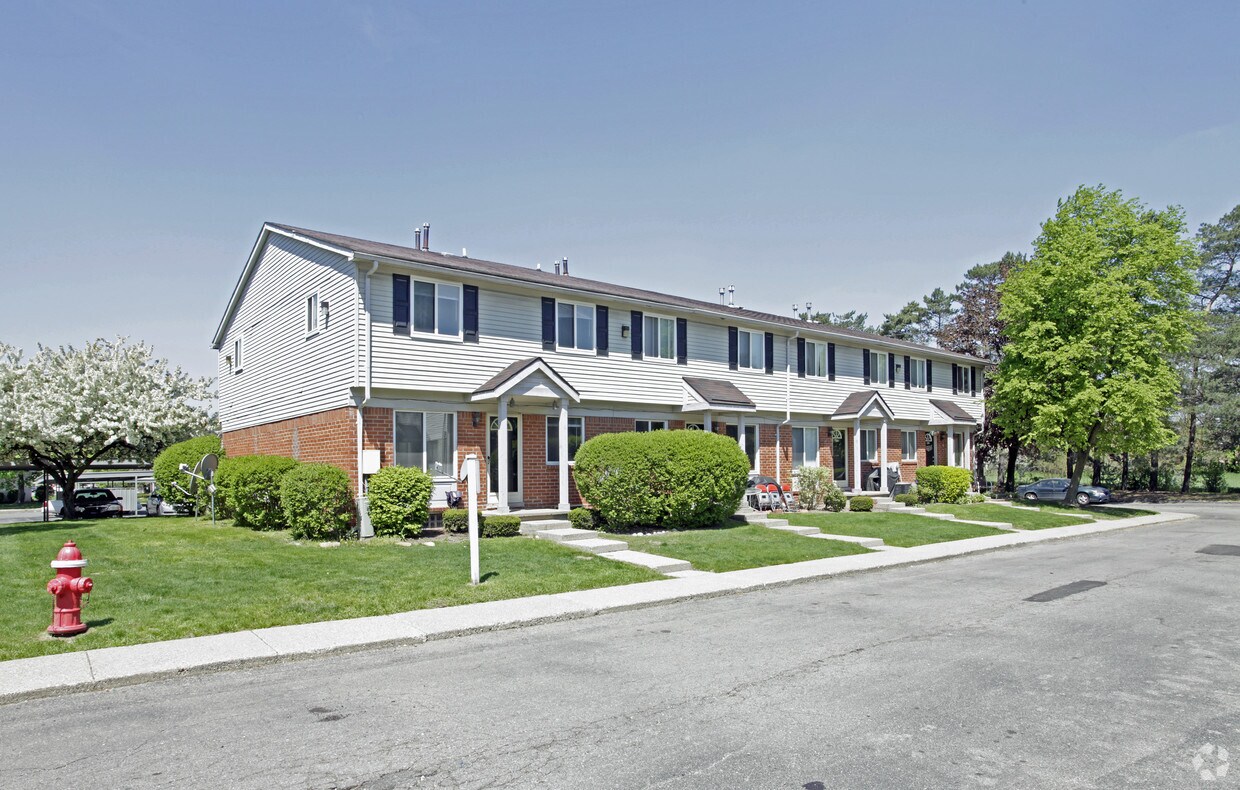 Foxcroft of Shelby Apartments Shelby Township, MI