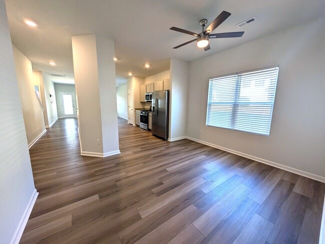 Building Photo - 2298 Beechwood Vw Dr