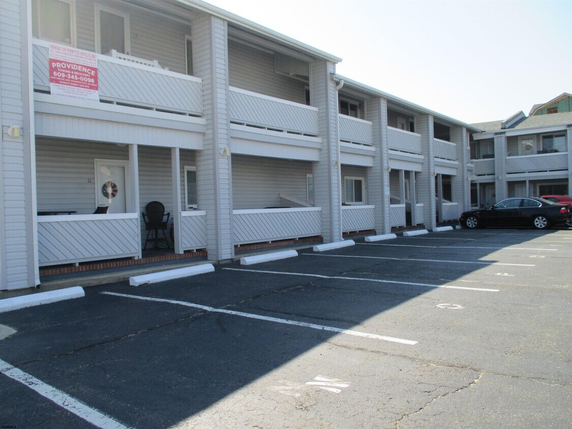 Foto principal - 9201 Atlantic Ave