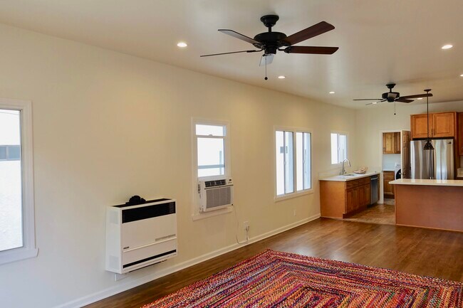 View Into Dining Area & Kitchen - 920 E Garfield Ave