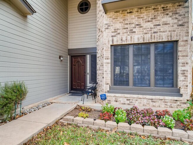 Building Photo - 8703 Coastal Dr