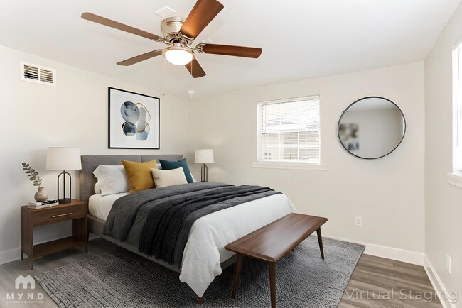 Building Photo - 6824 Gaillardia Rd S