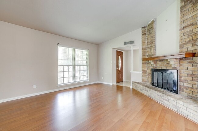 Foto del edificio - 5316 N Colony Blvd