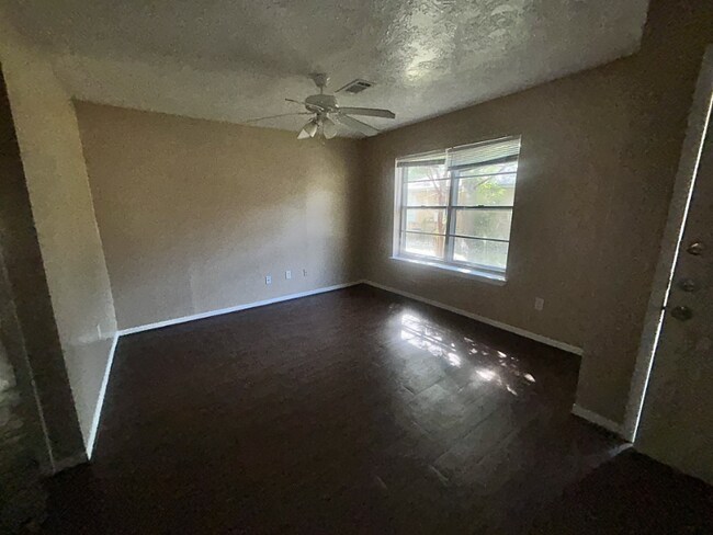 Foto del edificio - 106 Hardy St