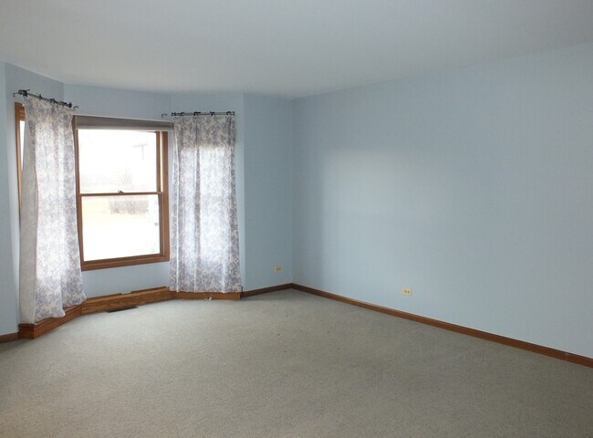 Building Photo - 1343 President St