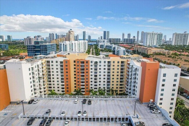 Foto del edificio - 18800 NE 29th Ave