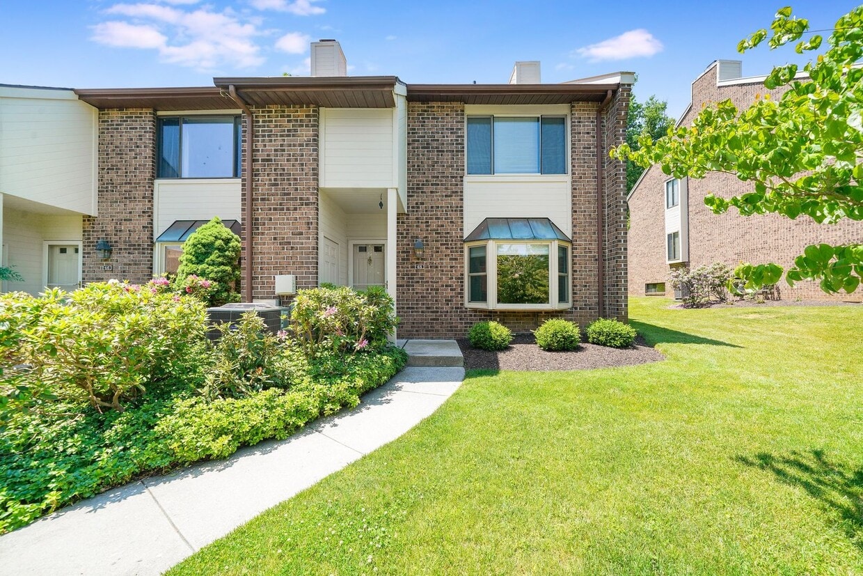 3 Bed 2.5 Bath Townhome in Chesterbrook - 3 Bed 2.5 Bath Townhome in Chesterbrook