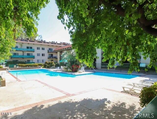 Foto del edificio - 5460 White Oak Ave
