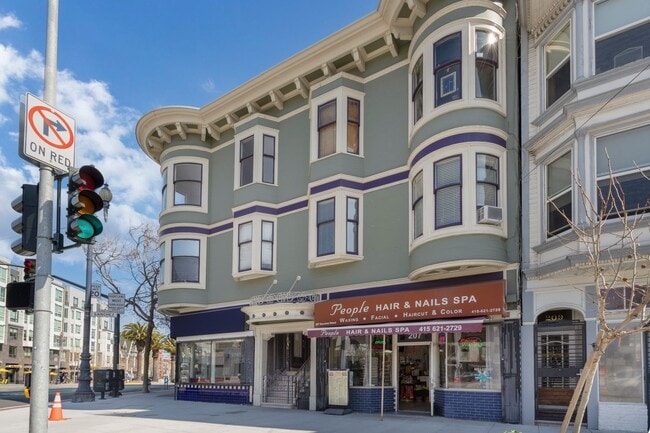 Building Photo - 201-207-207 Sanchez St