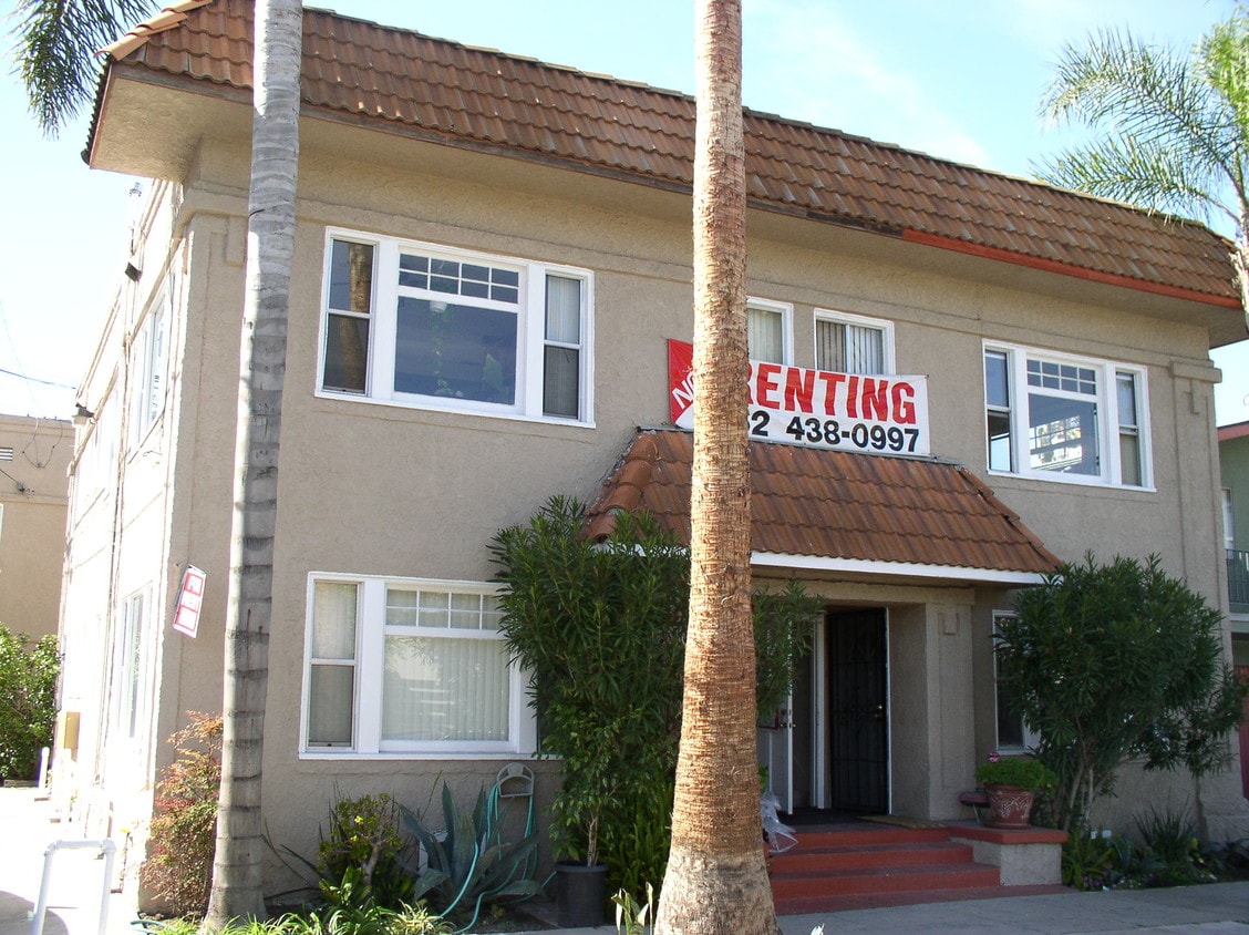 Primary Photo - 29 Esperanza Ave