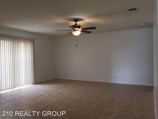 Building Photo - 4 br, 2 bath House - 9215 DE FRENE