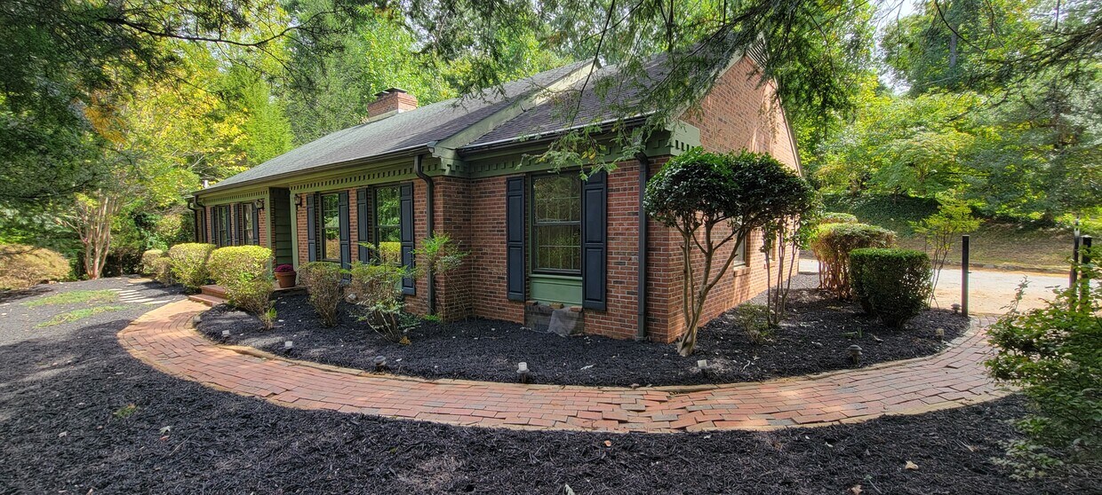 Primary Photo - 59 Chippewa Dr