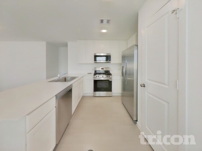 Building Photo - 1722 Serenity Moon Dr