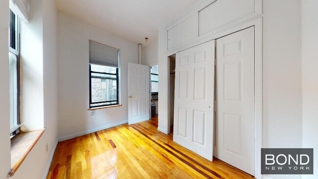 Building Photo - 237 E 5th St