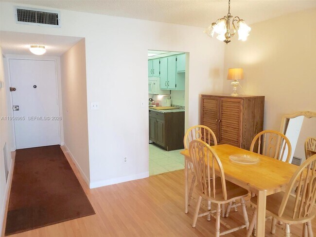 Foto del edificio - 4271 NW 89th Ave