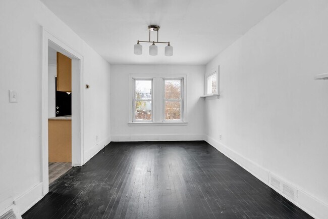 Foto del edificio - Freshly renovated 3 Bedroom - 1 Bathroom -...