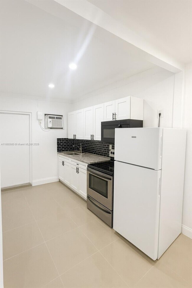 Foto del edificio - 5807 SW 25th St