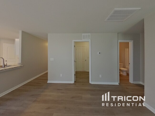 Foto del edificio - 631 Buckskin Rd