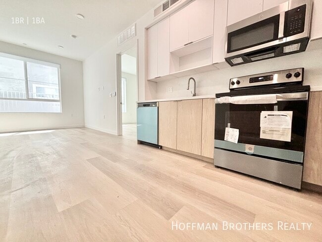Building Photo - 4406 Fulton Ave