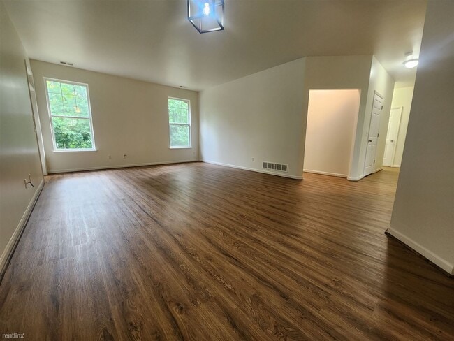 Building Photo - 2 br, 1 bath Condo - 10171 Sunrise Dr