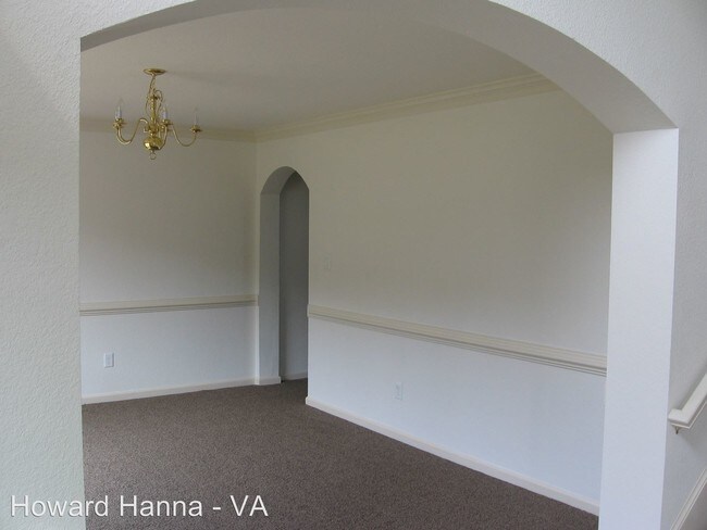 Building Photo - 5 br, 4 bath House - 328 Wellington Circle