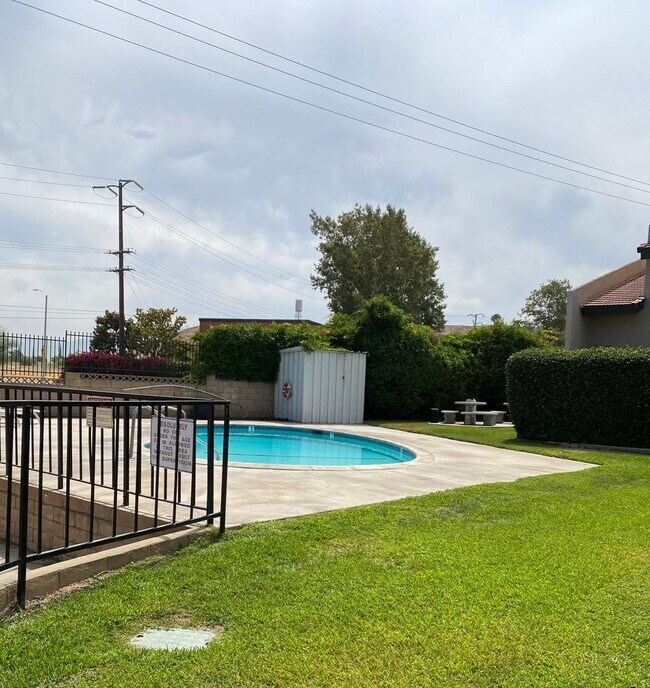 Building Photo - Cahuilla St - 2255 #99