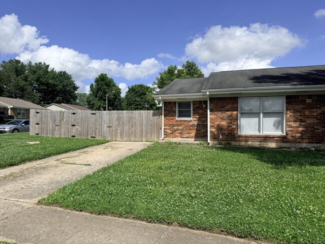 Foto del edificio - 106 Potomac Ct