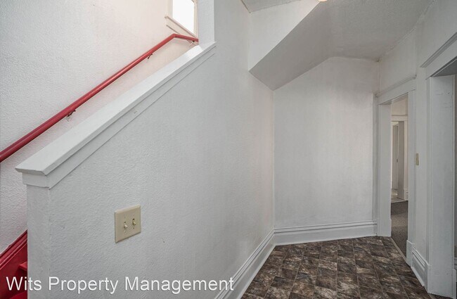 Building Photo - 6 br, 2 bath House - 880 York Ave